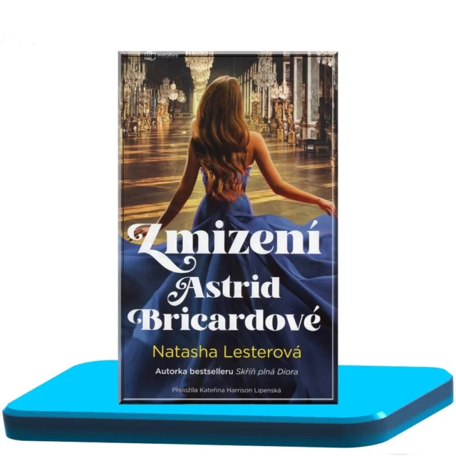 Recenze knihy: Zmizení Astrid Bricardové - Natasha Lester
Autorka se drží svého oblíbeného tématu – světa špičkové módy. Tentokrát zpracovává příběh poněkud mlžně zahalené, ale skutečné postavy – módní návrhářky Mizzi Bricardové, její fiktivní dcery a vnučky, jak jinak než též úspěšných módních návrhářek.  Příběh se opírá o skutečná jména světové módy, jejichž postavy figurují v ději velmi uvěřitelně. Jsou zasazena do fiktivního příběhu velmi časově reálně s využitím mnohých skutečných událostí té doby a těchto postav. Opravdu bezvadně s odvoláním na soudobý tisk je v ději použito ušití šatů pro španělskou královnu nebo ušití svatebních šatů pro Biancu, manželku Micka Jaggera. 
Autorka se pustila dost odvážně do zpracování životů tří postav, kdy se jejich životy samozřejmě časově dost překrývají a prolínají. Jsem přesvědčen, že je to zatím nejlepší kniha Natashy Lesterové, kterou jsem četl.  V předchozích čtenář nepochyboval, že čte zcela smyšlený příběh. Zde autorka přesvědčivě líčí svoji fikci způsobem, kdy čtenář může být přesvědčen, že existovali všechny tři hlavní postavy a jejich osudy jsou pouze románově zpracovány.  Je to napsáno vynikajícím způsobem a i závěr je na rozdíl od jiných knih velice příjemně plynulý. Nikoli jako obvykle ukecané romantické a některé i krimi příběhy plné zdlouhavých pasáží končící tak rychle, jakoby autor potřeboval stihnout vyskočit z rozjíždějícího se vlaku. 
Životní příběhy fiktivních Astrid a Blythe jsou líčeny úžasně plně a kompletně – lásky, zklamání, rozvody, tragédie, děti, neférovost nejen přátel, neobyčejně těžké začátky v branži v dobách, kdy móda byla doménou mužů. 
Je to dost dlouhé čtení, ale moc nás to vzalo, takže dočteno a velká spokojenost.  #spoluprace #nakladatelskydumgrada #nakladatelstvimetafora  #knihomol #ctenijesexy #svetliteratury #dnesctu #czbookstagram #tipnaknihu #knihomolka #ctukudychodim #instaknihovna #precteno #ctenijefajn #docteno #copravectu #knihomoLOVE #ctenimebavi #ukazcoctes #kniznitip #kniznisvet #knihyjsoulaska #docteno #romanprozeny #natashalester #zmizeniastridbricardove